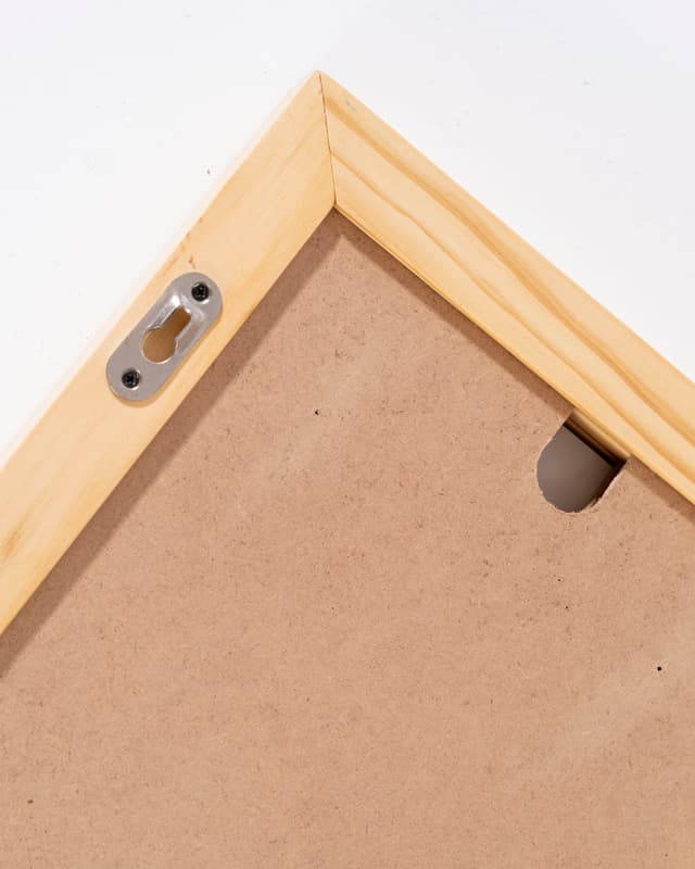 Magnetic Frame with storage space