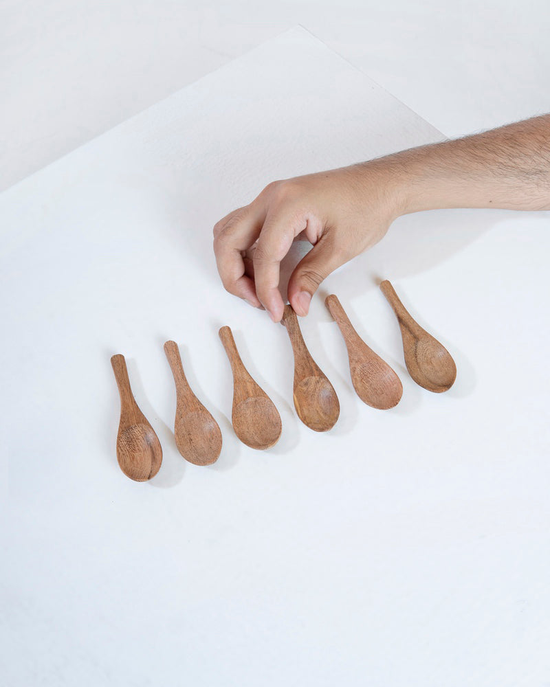 Jar wooden spoons