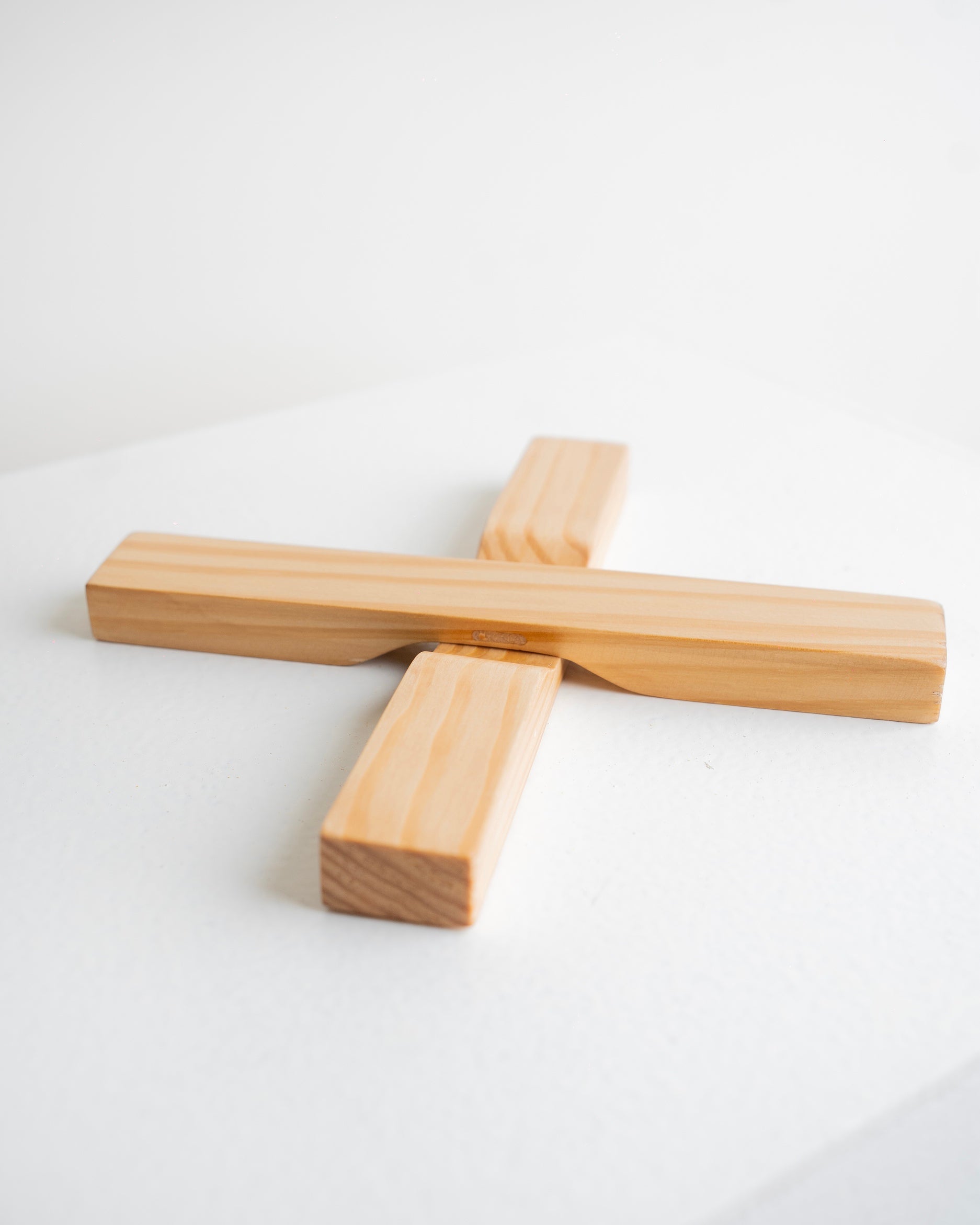 Magnetic Wooden Donga stand