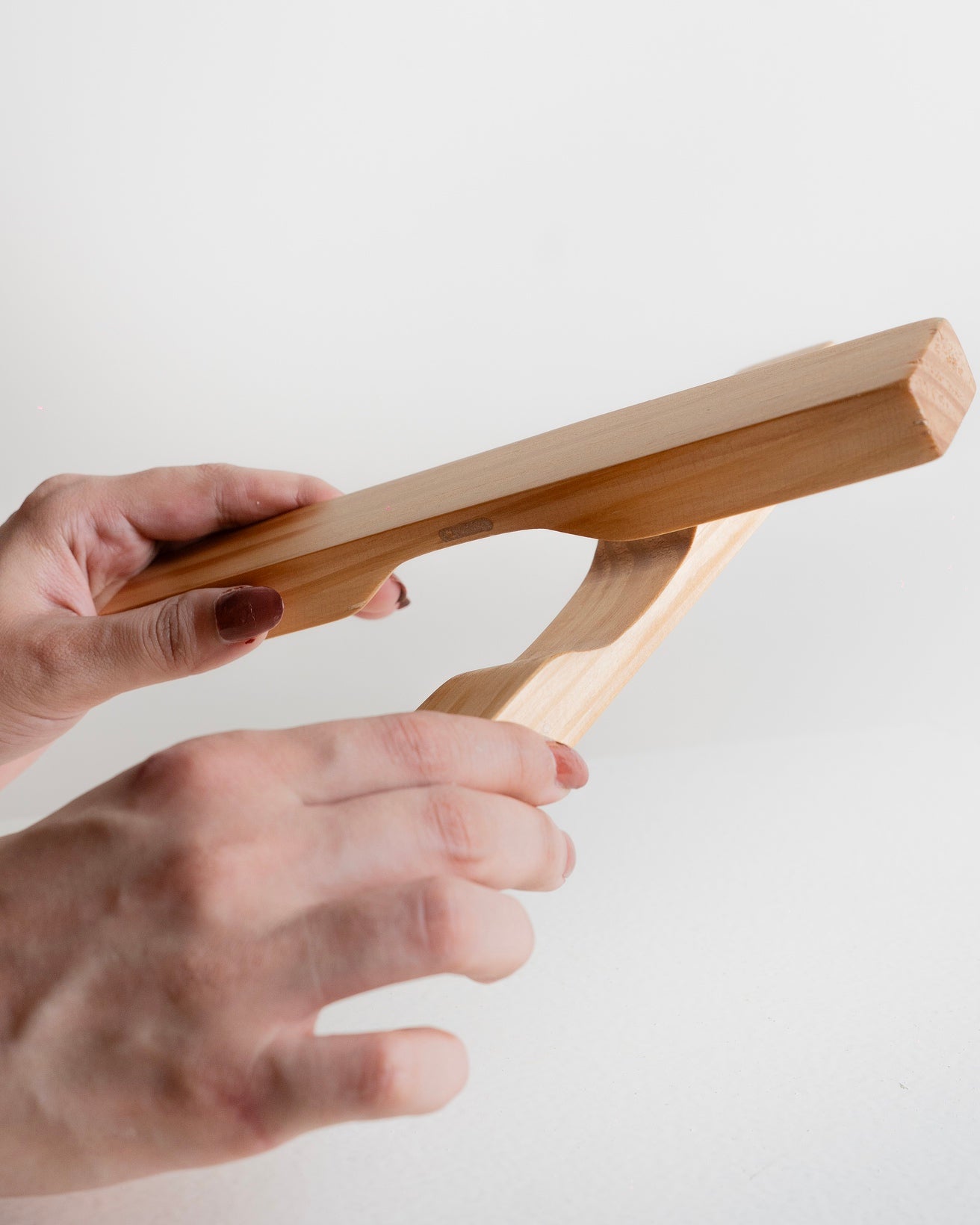 Magnetic Wooden Donga stand