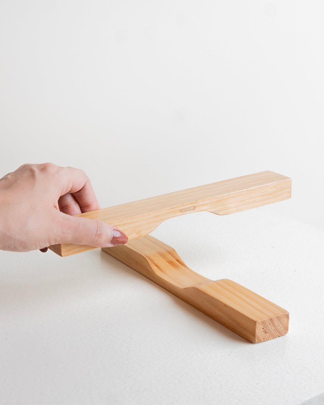 Magnetic Wooden Donga stand