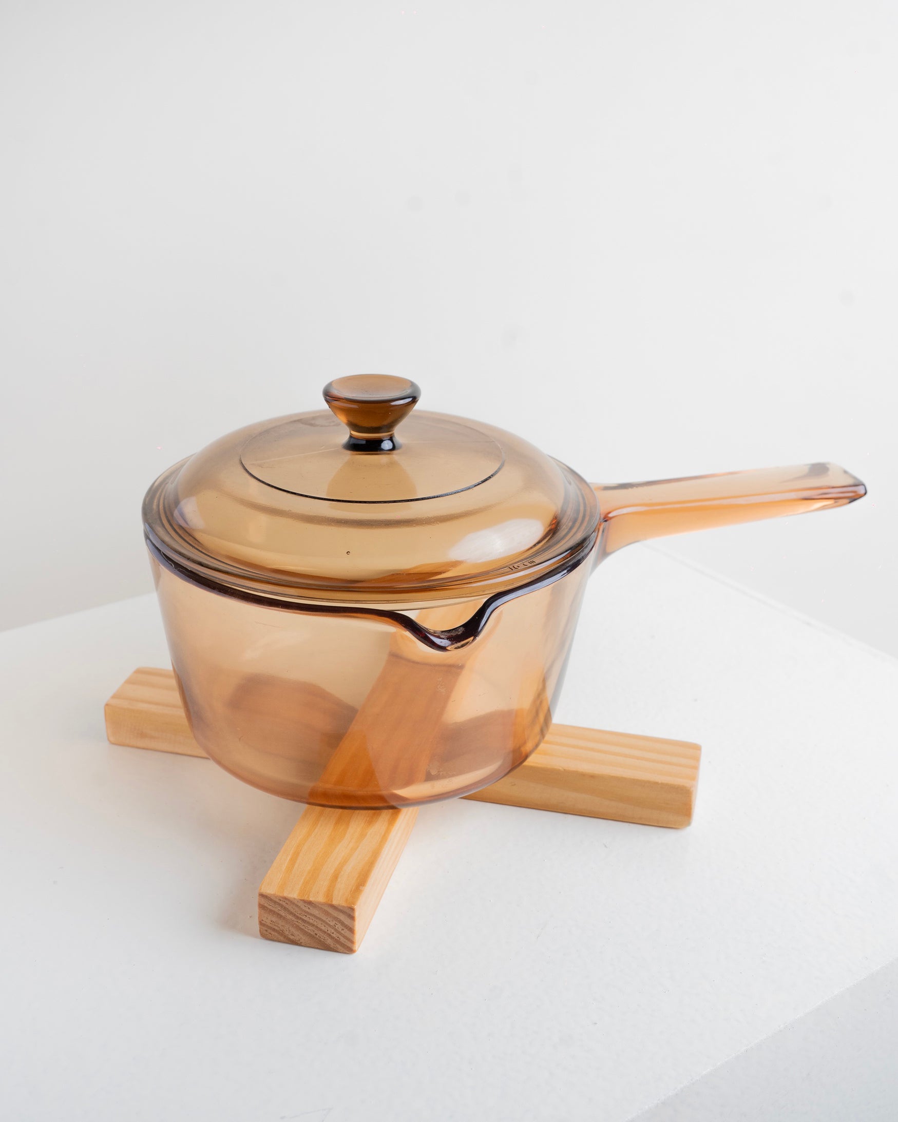 Magnetic Wooden Donga stand