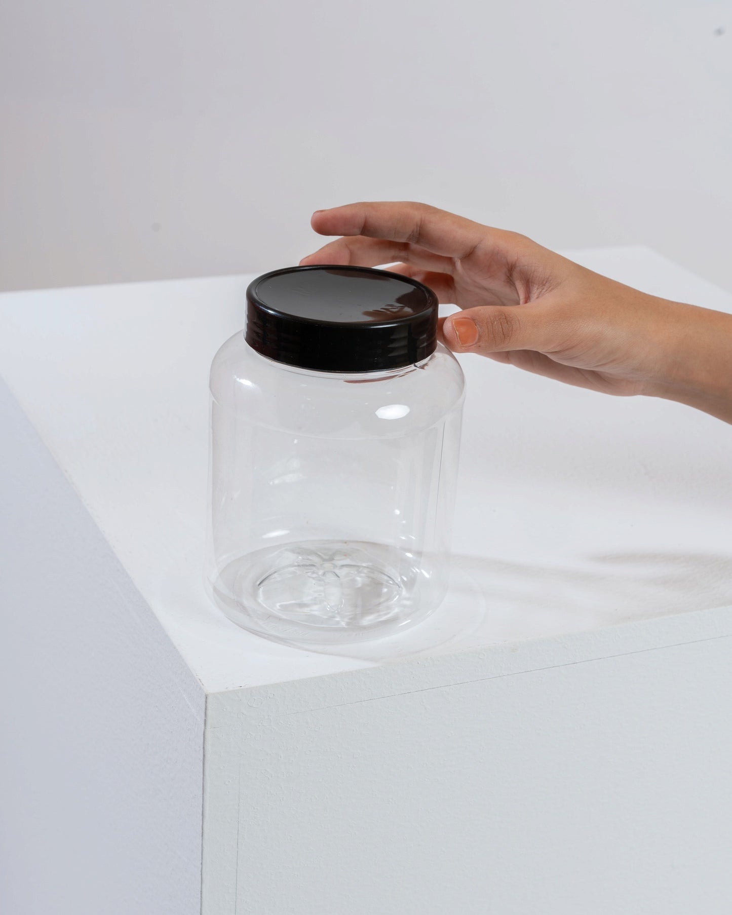 Round Plastic Jar - 1 Litre - Mytype.store